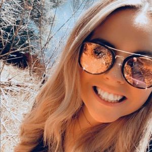 Meet your Posher, Natasha